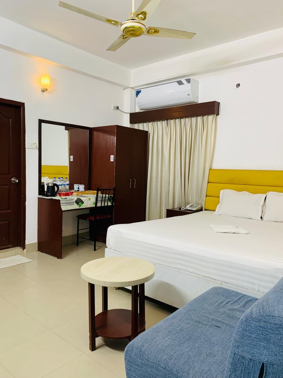 Deluxe Couple AC Room for 2 Person 